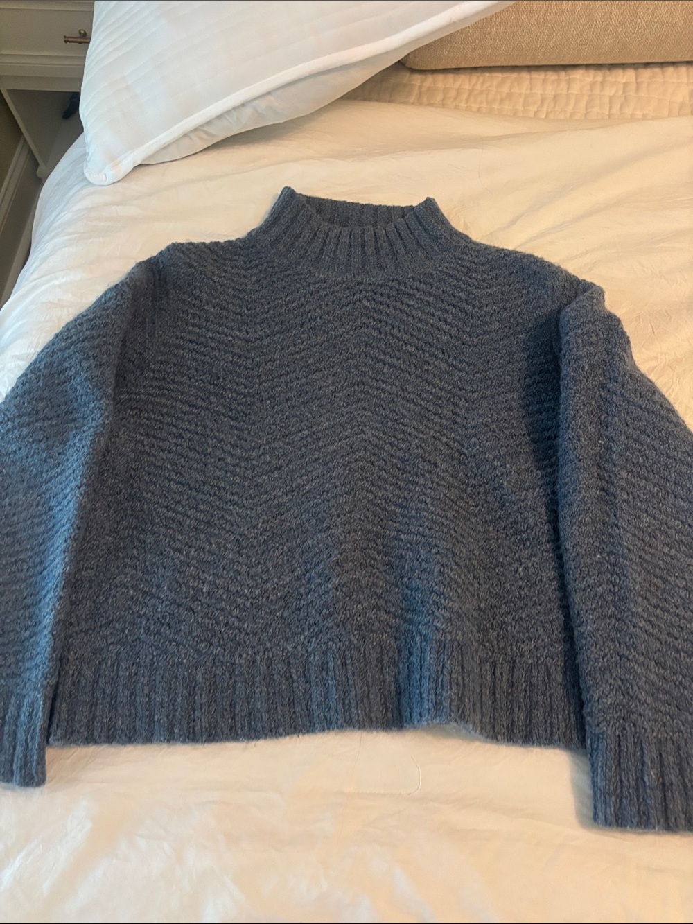 Old navy sweater